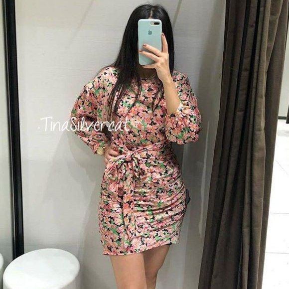 BLOGGER'S FAVE! Printed Floral Draped Mini Dress Pink Green Black Sz XS NWT - Picture 3 of 14